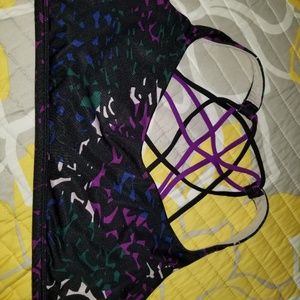 Lululemon free to be wild sports bra